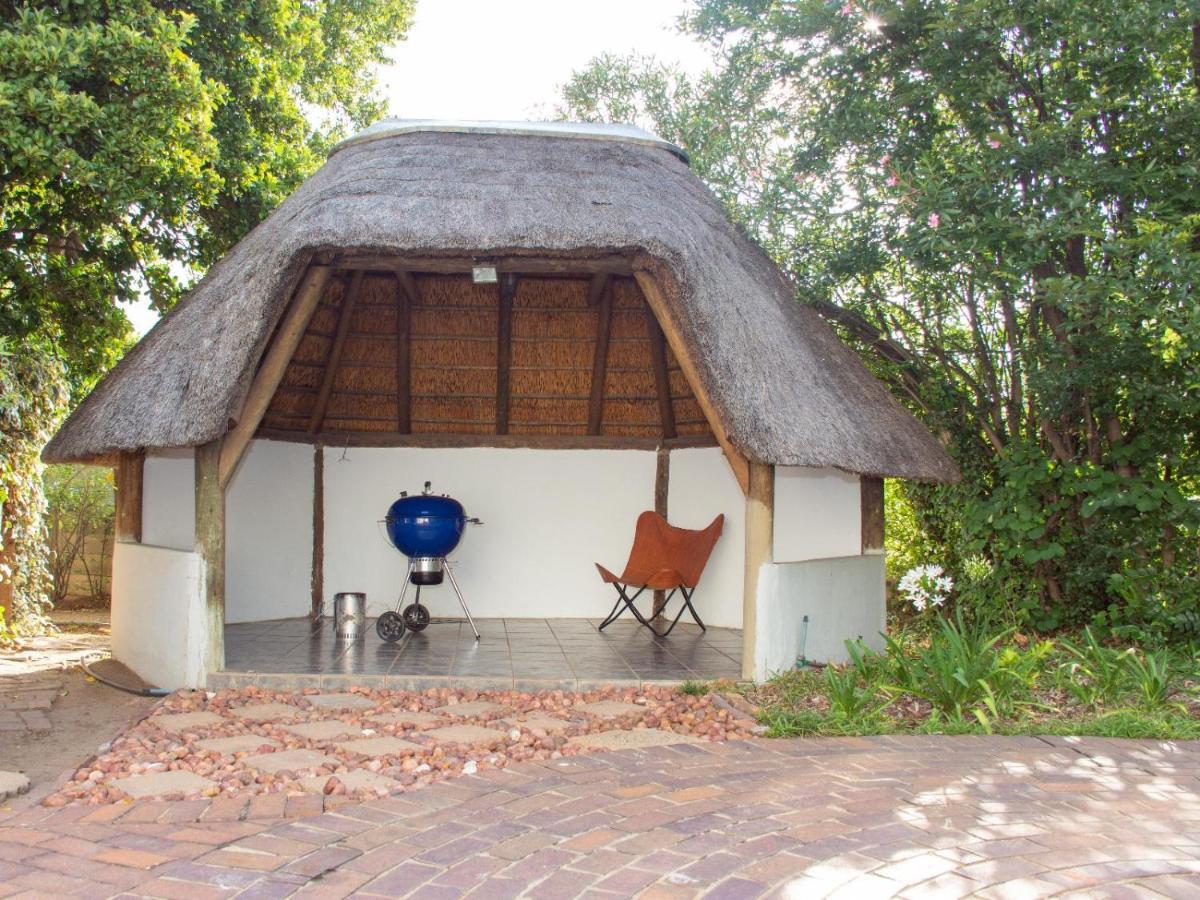 Zwelakho Furnished Apartments The Cube Johannesburg Exterior foto