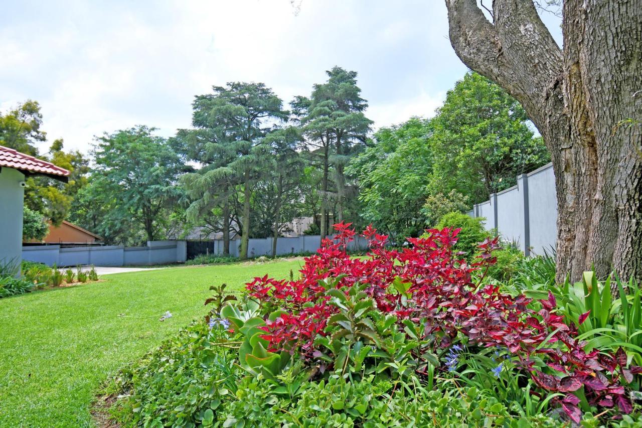 Zwelakho Furnished Apartments The Cube Johannesburg Exterior foto